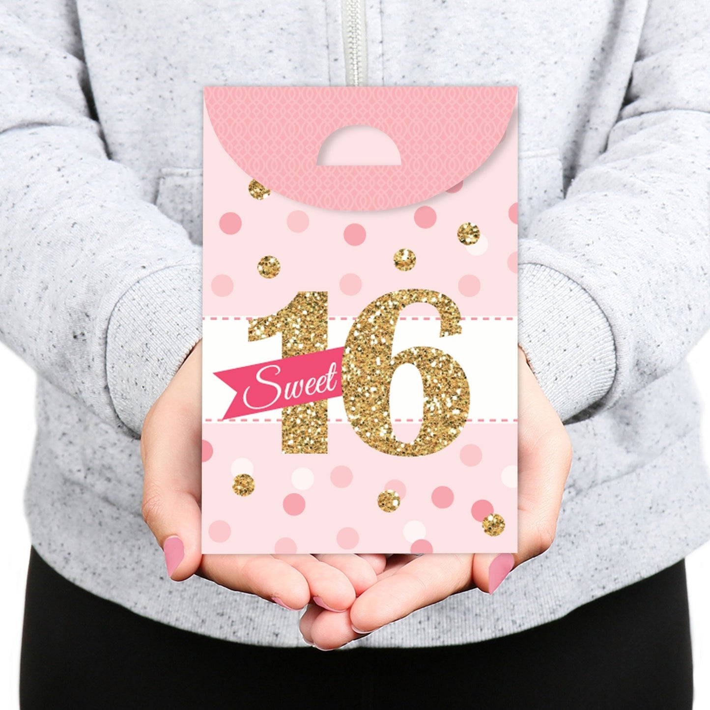 Sweet 16 - 16th Birthday Gift Favor Bags - Party Goodie Boxes - Set of 12