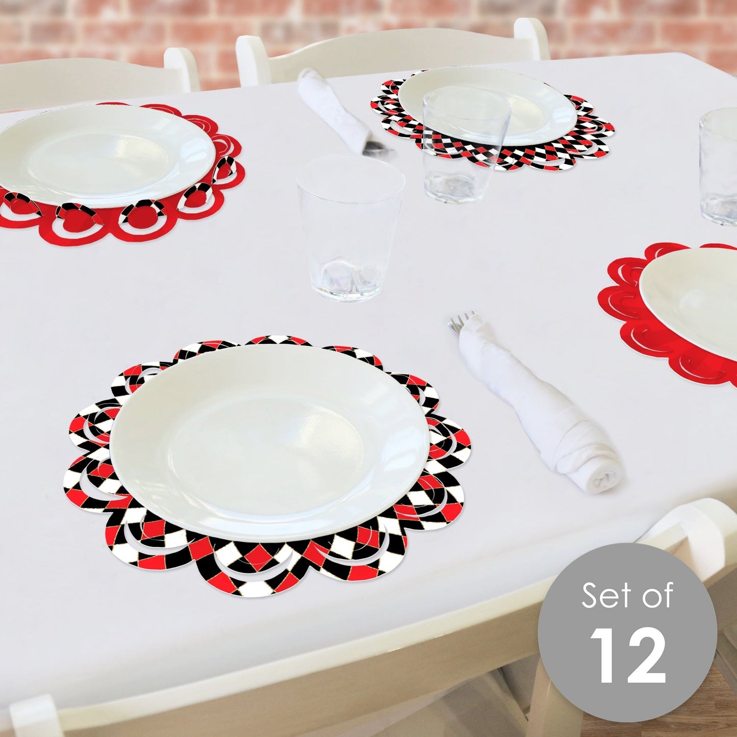 Las Vegas - Casino Party Round Table Decorations - Paper Chargers - Place Setting For 12