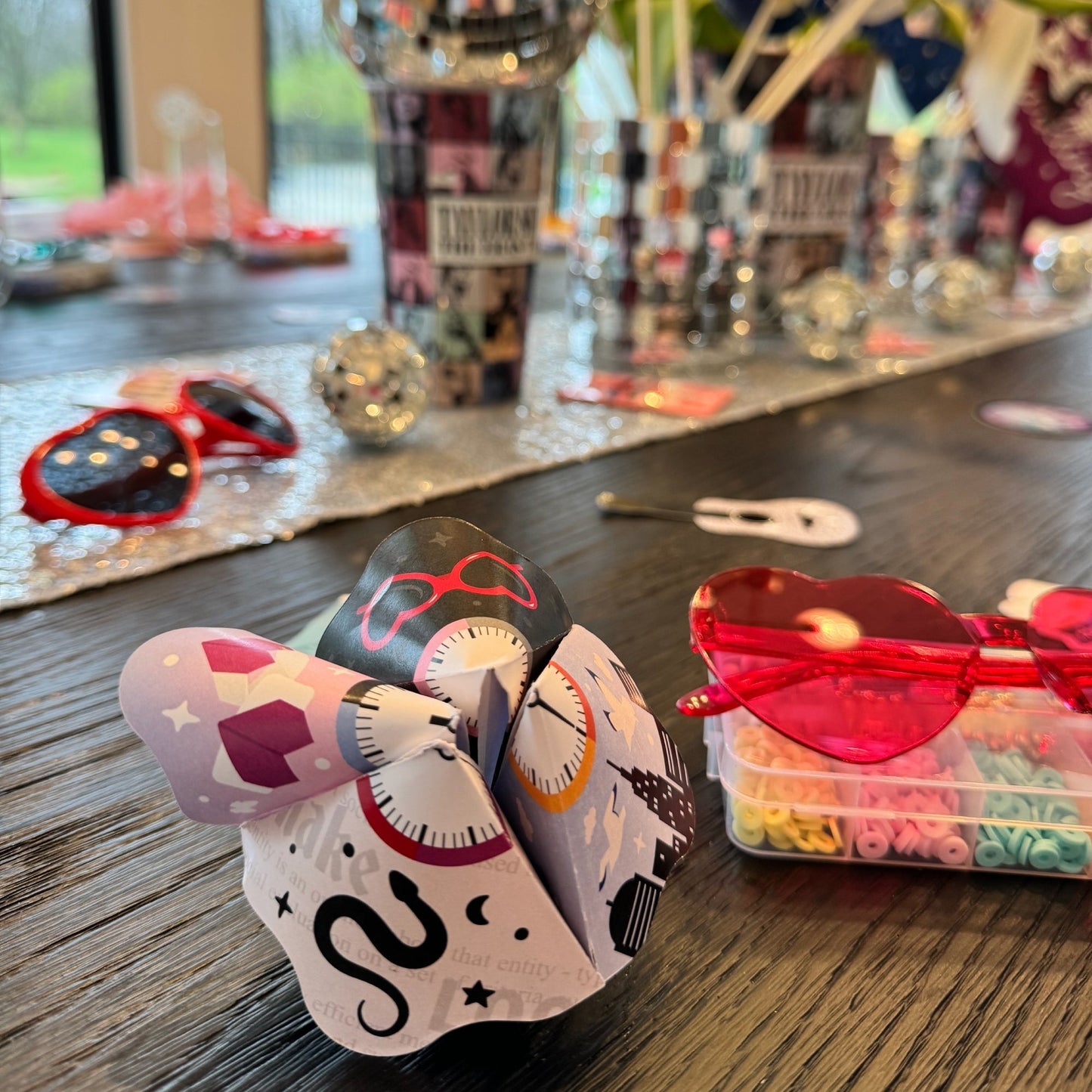 In My Party Era - Celebrity Concert Party Cootie Catcher Game - Truth or Dare Fortune Tellers - Set of 12