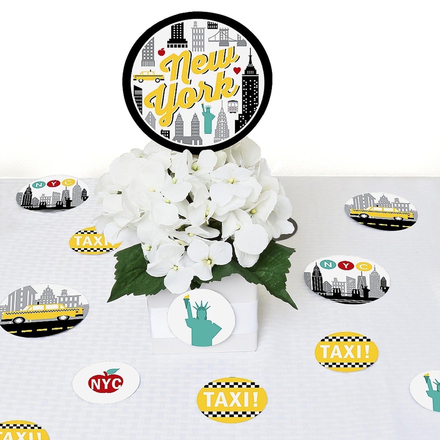 NYC Cityscape - New York City Party Giant Circle Confetti - Party Decorations - Large Confetti 27 Count